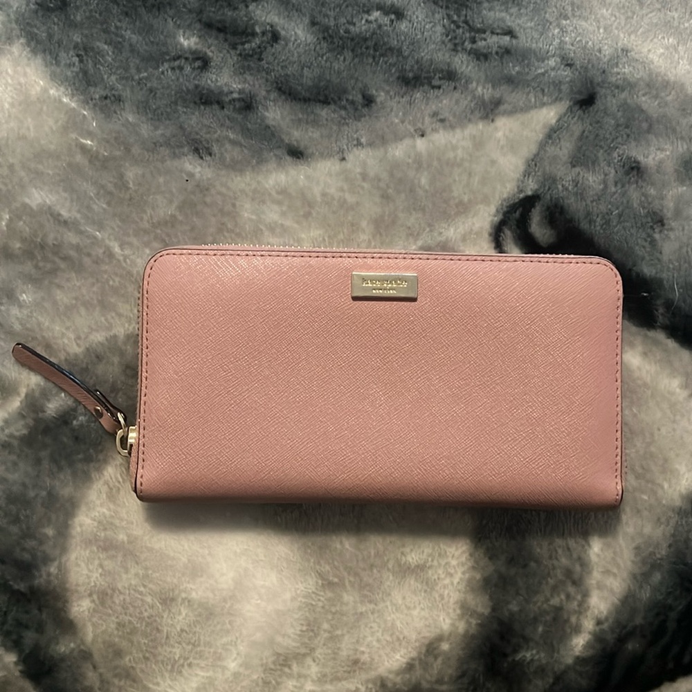 Kate Spade Zip Around Wallet